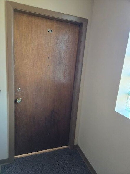 Building Photo - 7019 N Ridge Ave