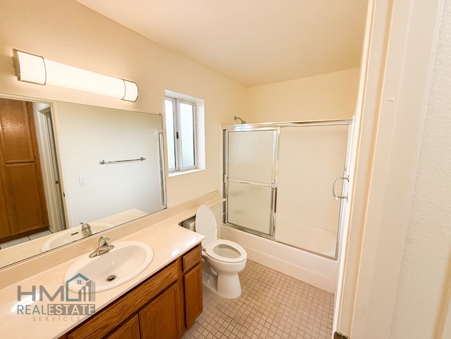 Building Photo - 2 Bed, 2 Bath Rental Home in Silverado Gat...