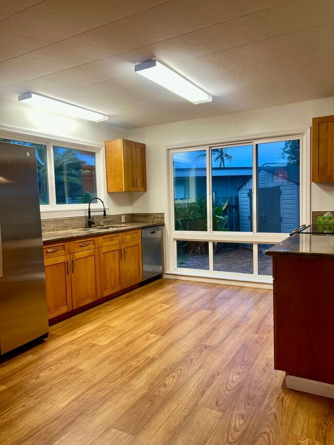 Building Photo - Beautiful, Bright & Airy Beach House--3Beds, 2Baths with Yard