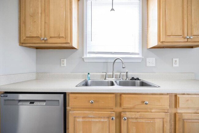 Building Photo - 406 Haverhill Cir