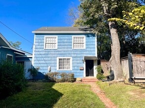 Building Photo - Spacious 1 Bed/2 Bath "Mother-In-Law" Suite in Belhaven!!!