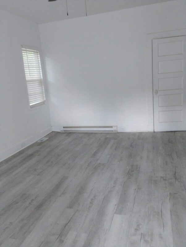 Building Photo - 129 Rice St