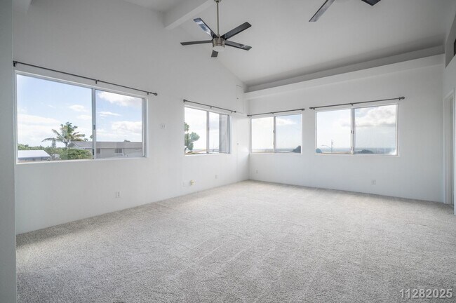 Building Photo - $3650.00 | 4bd/1.5ba Duplex in Pacific Palisades Pearl City