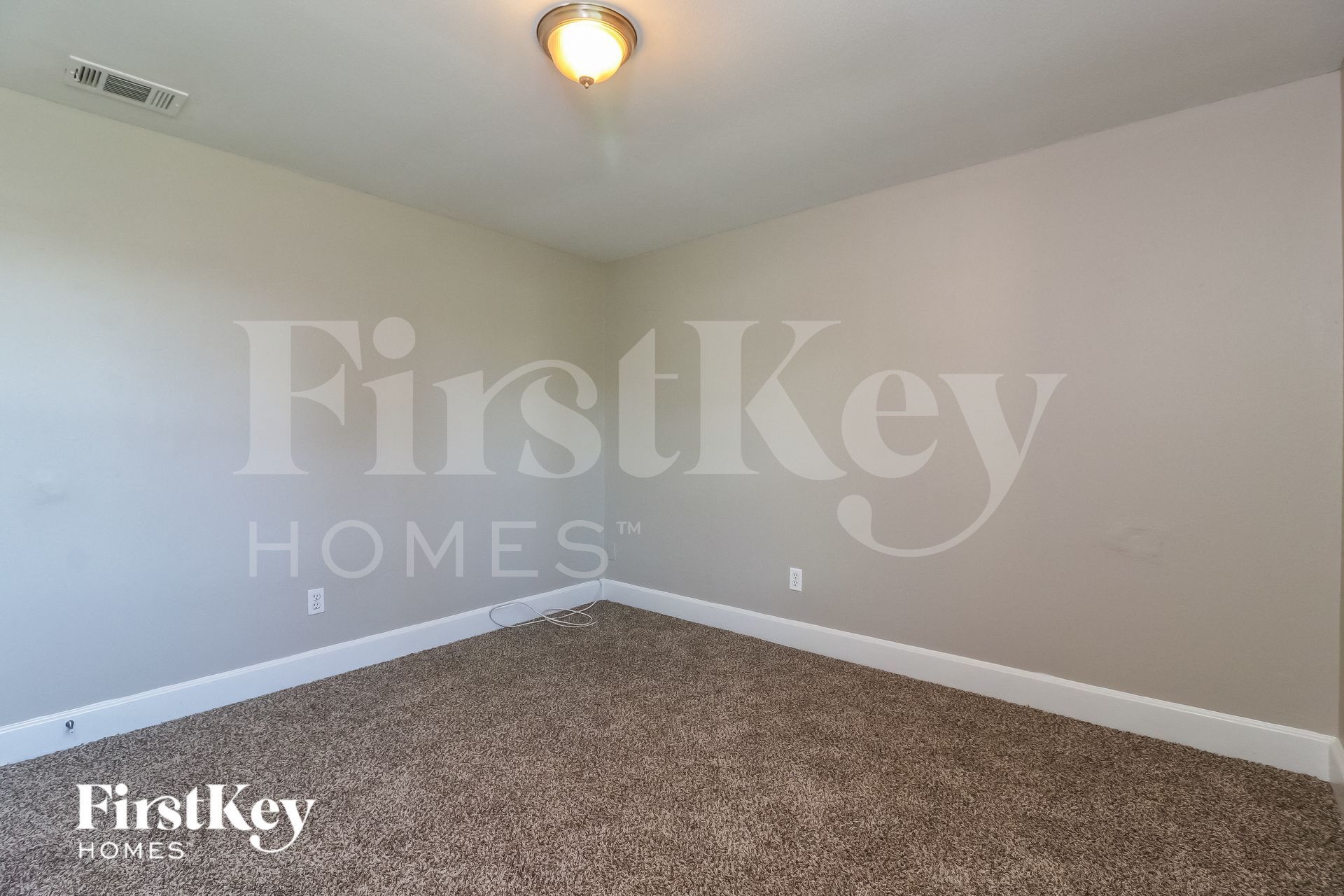 Building Photo - 7910 Woodgrove Cir