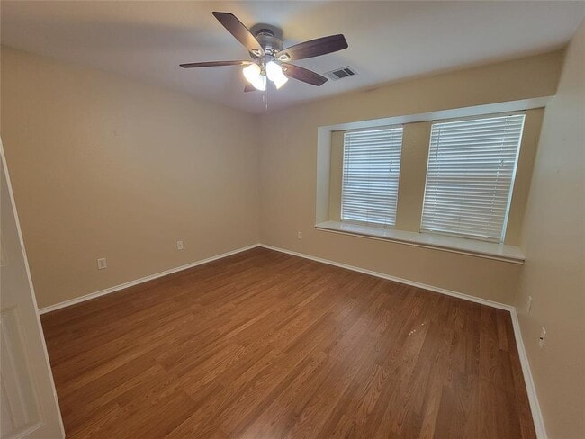 Building Photo - 3307 St Genevieve Dr