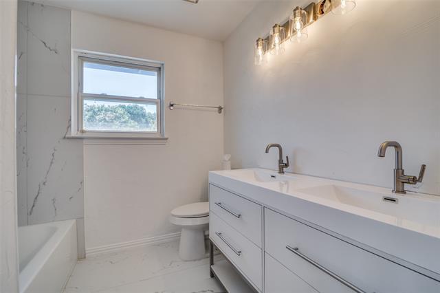 Building Photo - 1526 Bonanza Ct