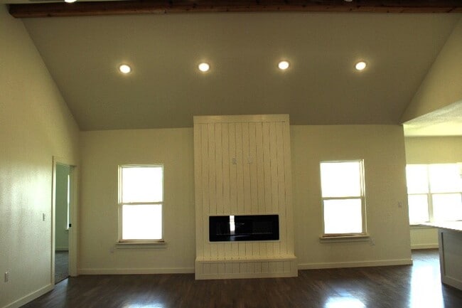 Building Photo - 125 Middleton Ln