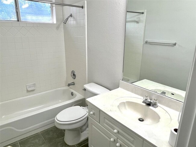Building Photo - 6400 La Carman Ln