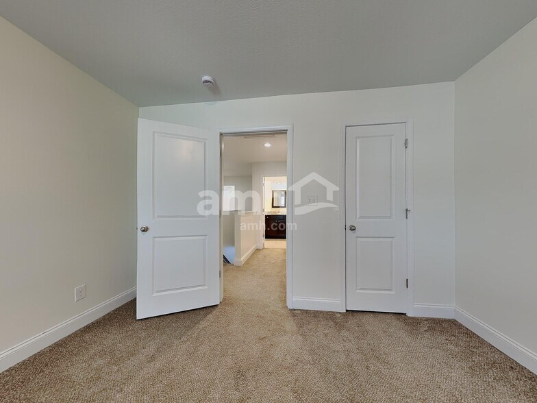 Building Photo - 1617 Silver Spur Ln