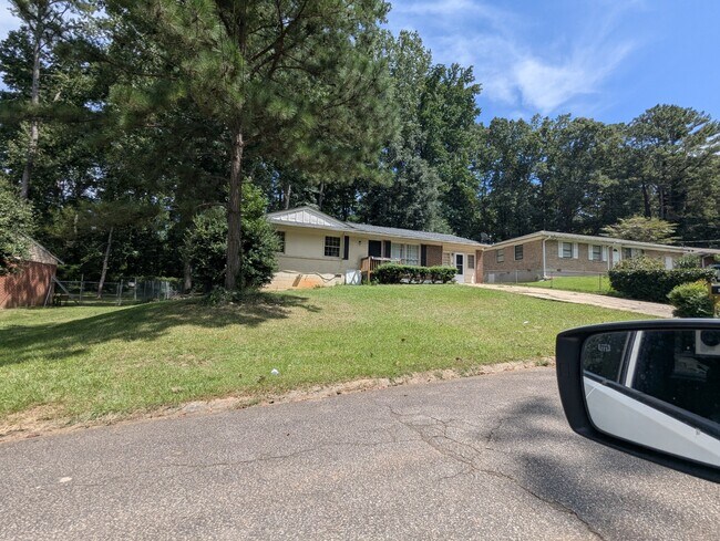 Building Photo - 4446 Falcon Ct