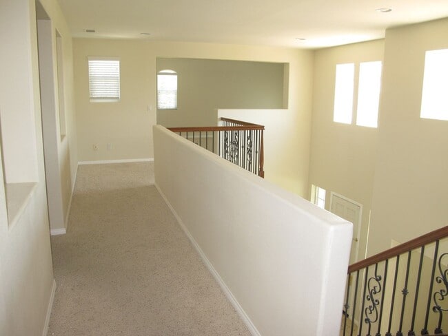 Building Photo - Four Bedroom Three Bathroom Home in the Ha...