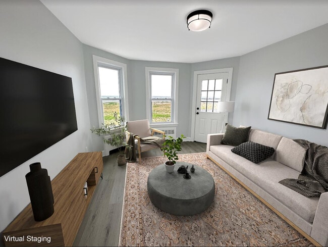 Primary Photo - 85 Winthrop Shore Dr