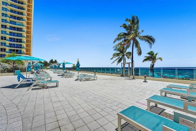 Building Photo - 2501 S Ocean Dr