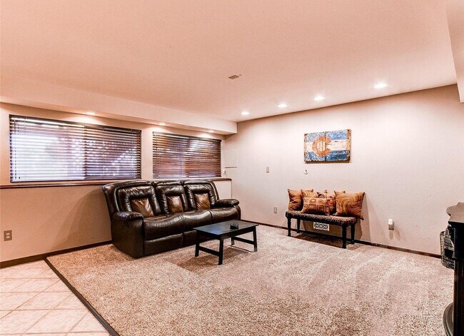 Building Photo - 11491 Dark Star Way