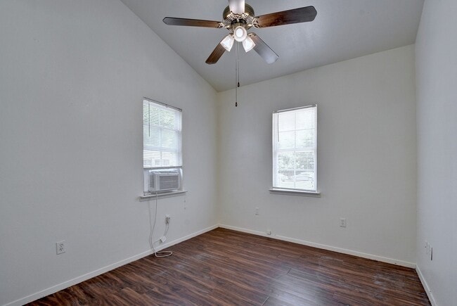 Building Photo - 129 Coleman St