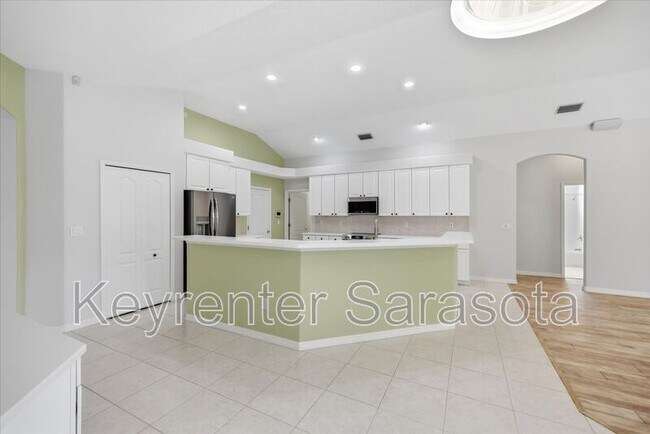 Building Photo - 4956 Bridgehampton Blvd