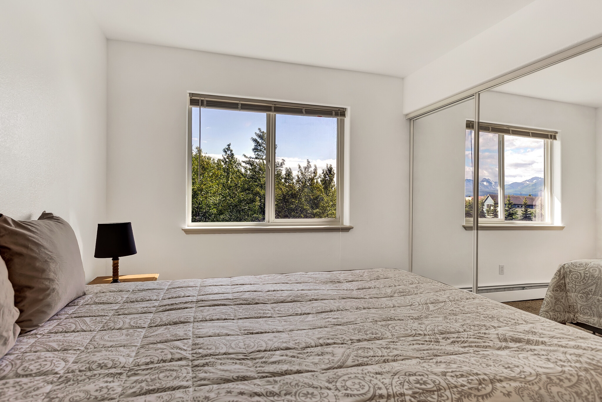 Building Photo - 1006 San Fernando St