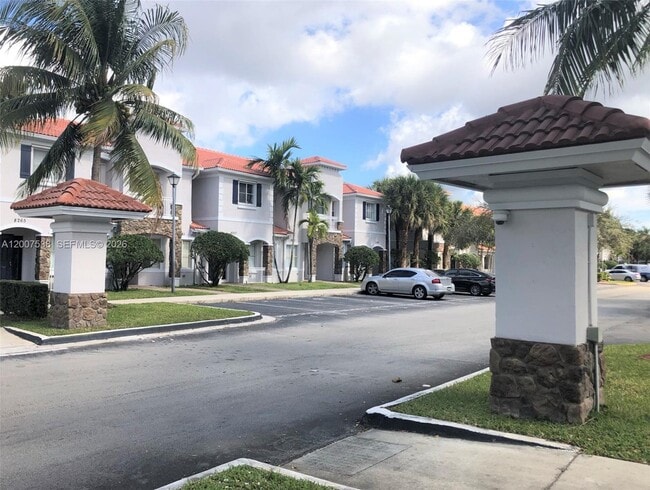 Building Photo - 8209 SW 25th Ct