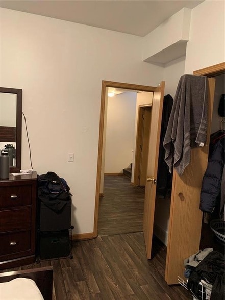 Building Photo - 3121 Diamond St