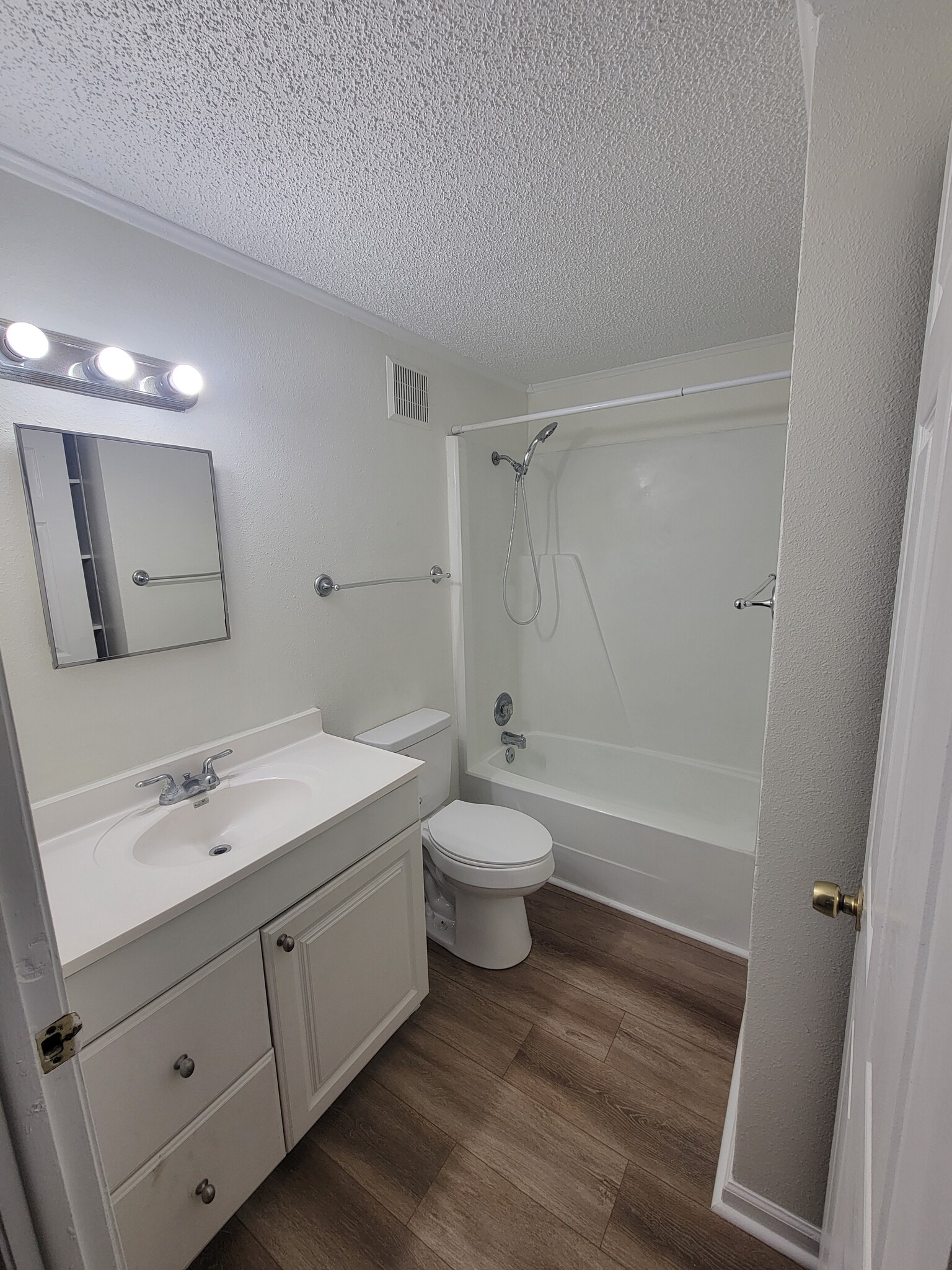 Bathroom - 4079 E Michigan St