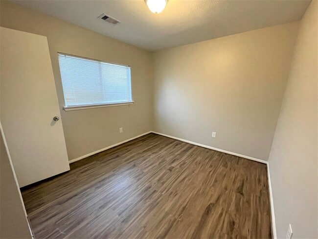 Building Photo - 1603 Nichole Woods Dr