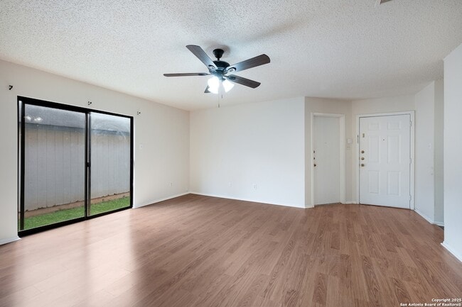 Building Photo - 15414 Legend Springs Dr