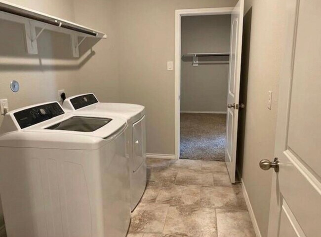 Building Photo - 22115 Dove Valley Ln