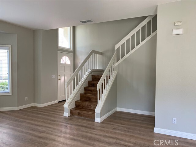 Building Photo - 662 Springbrook N