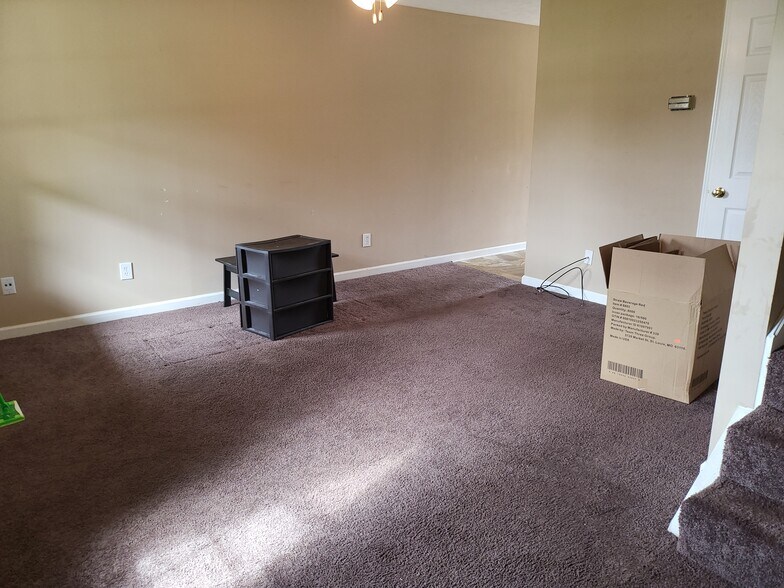 bedroom - 330 Mcpherson St