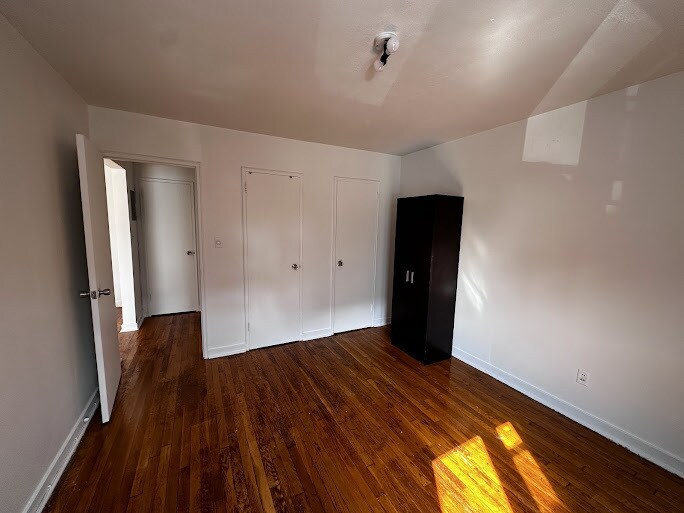 4 closets - 40 Glenwood Ave