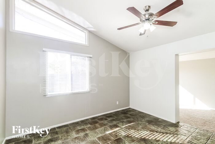 Building Photo - 3320 S Margo Dr