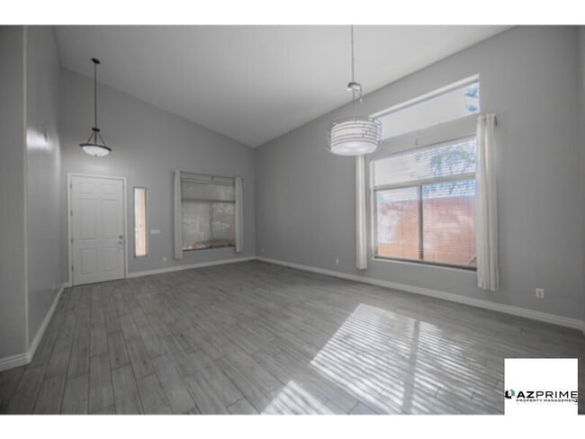 Building Photo - Discover the Height of Luxury and Comfort in this Exceptional 6/4 Phoenix Residence, where Opulence