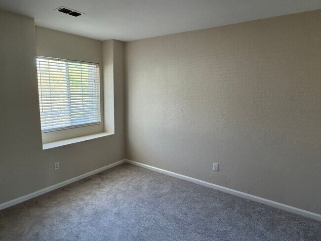 Building Photo - Great home in Elk Grove!