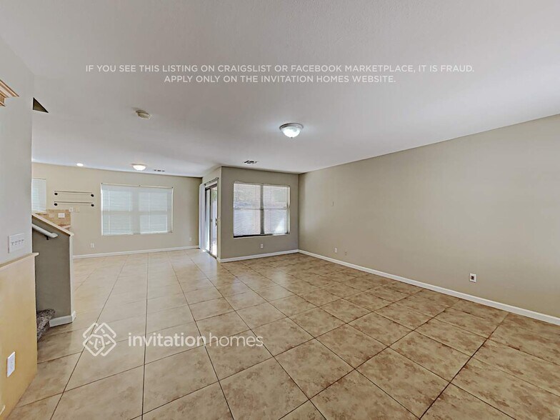 Building Photo - 1533 S Halsted Dr