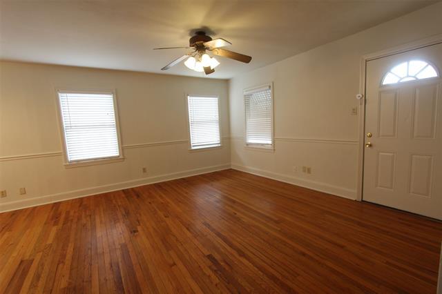 Building Photo - 3224 Sandage Ave