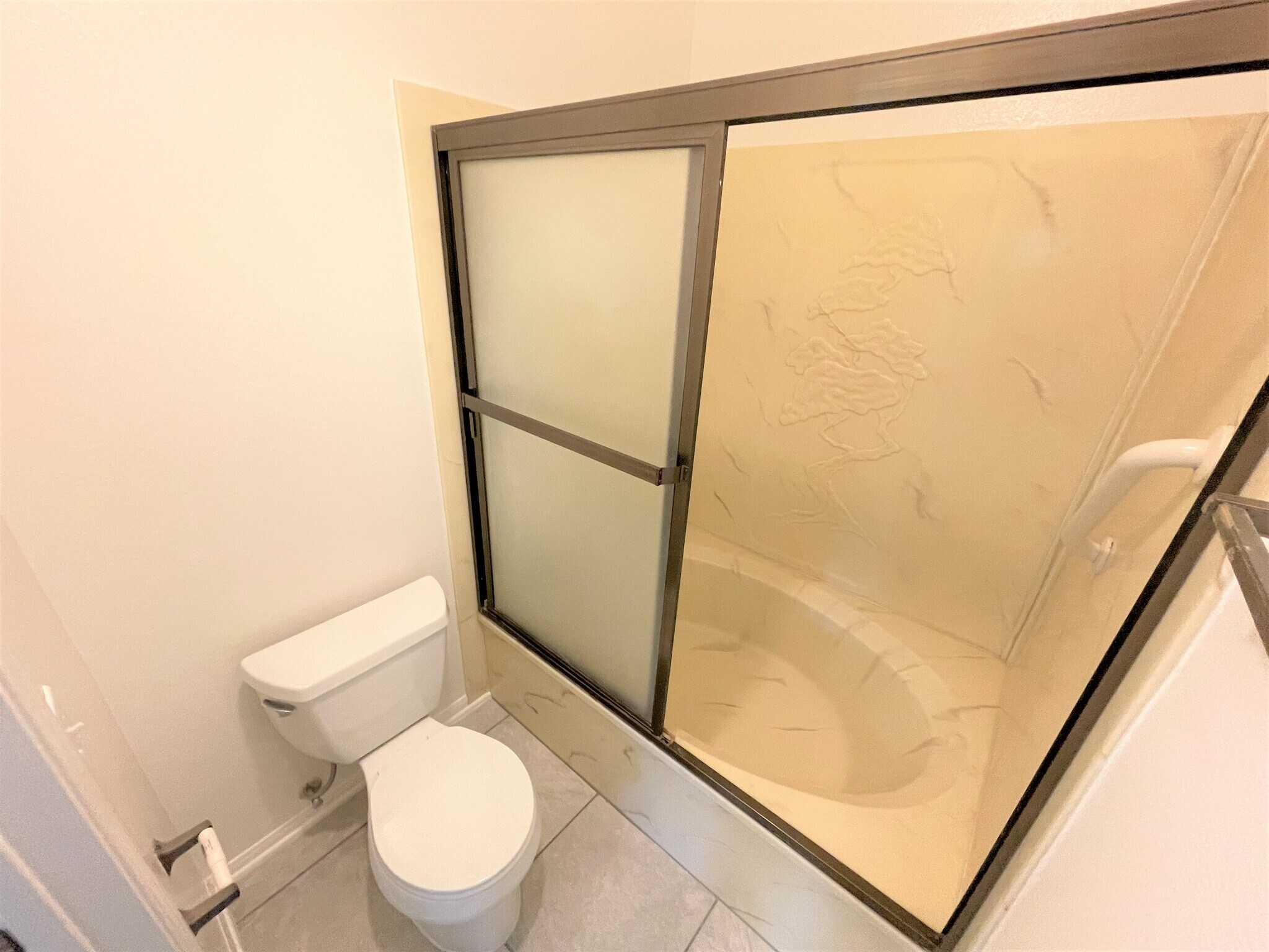 Bathroom - 8512 Tuscany Ave