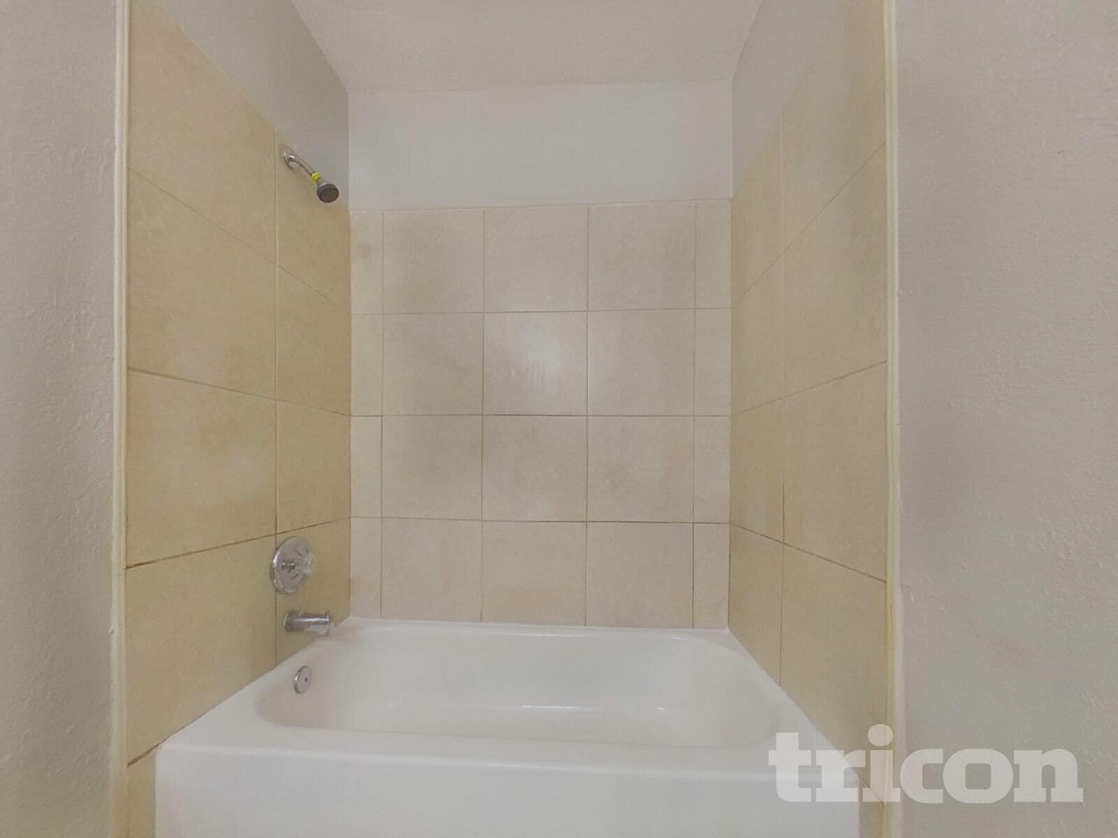 Building Photo - 900 Watt Cir