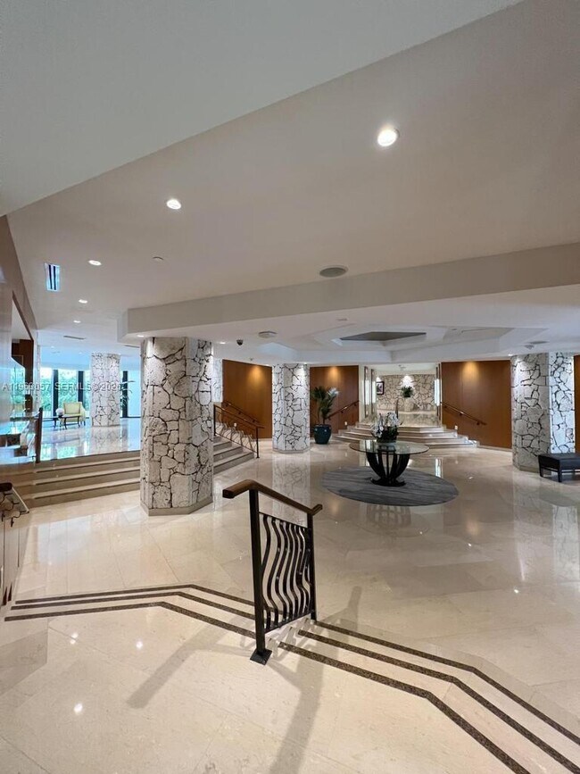 Building Photo - 1111 Crandon Blvd