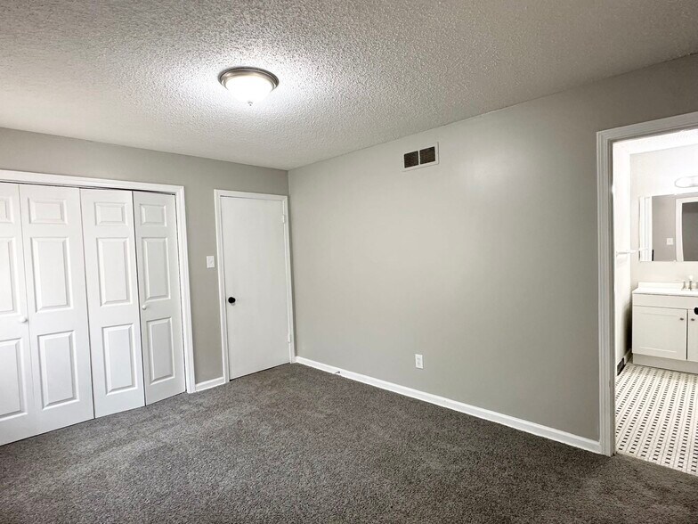 Building Photo - 2784 Bragg Ln