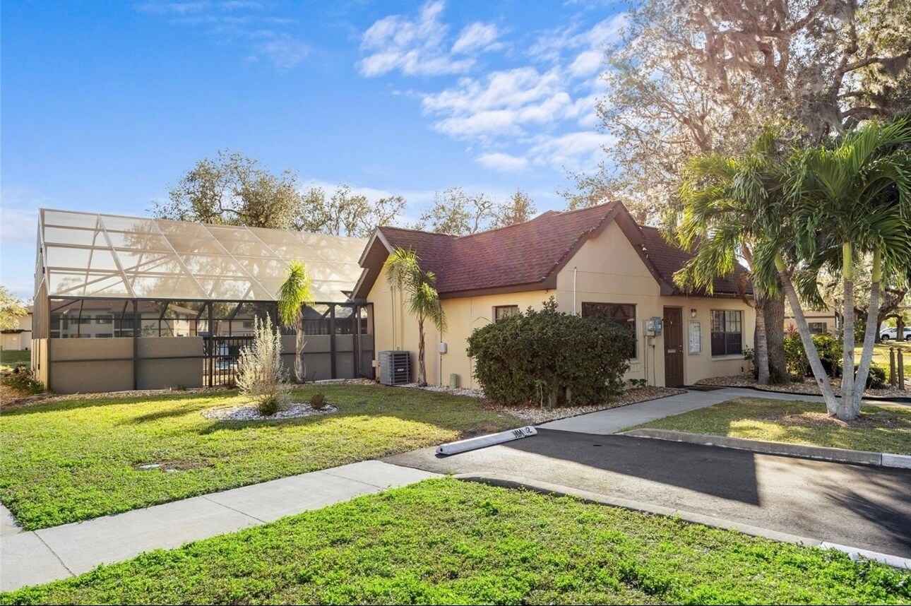 Building Photo - 19505 Quesada Ave