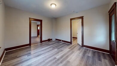 Building Photo - 3414 W 44th St