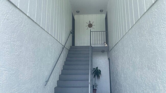 Building Photo - 1000 S Semoran Blvd