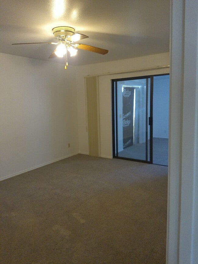 Building Photo - LONG TERM 12 MONTH LEASE
