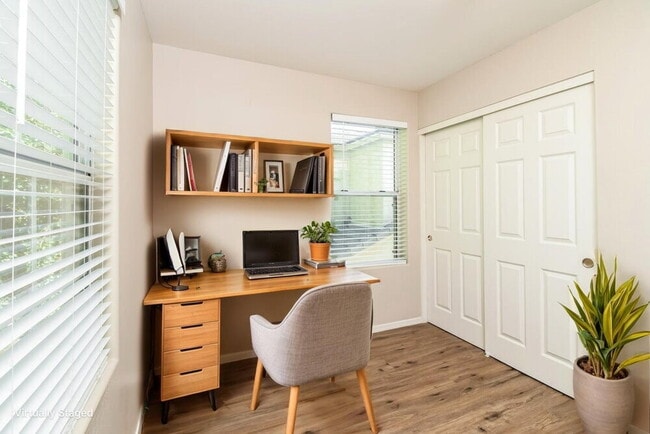 Building Photo - 4055 E Vest Ave