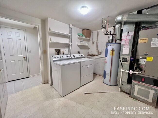 Building Photo - 1445 Hampton Hill Cir