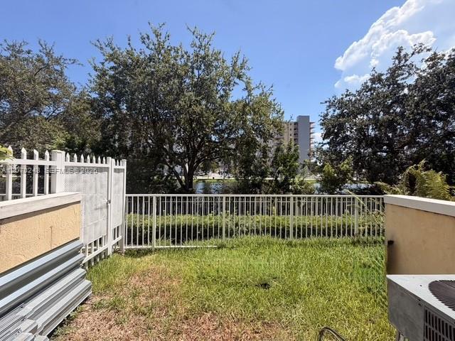 Building Photo - 2054 NE 167th St