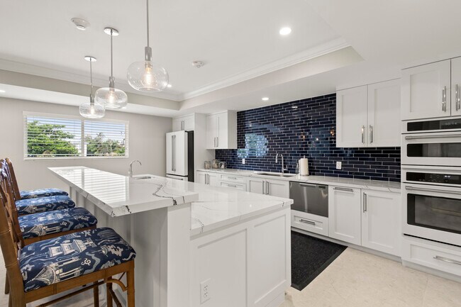 Building Photo - 120 N Ocean Blvd