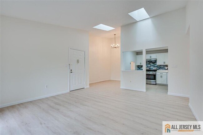 Building Photo - 64 Taylor Dr