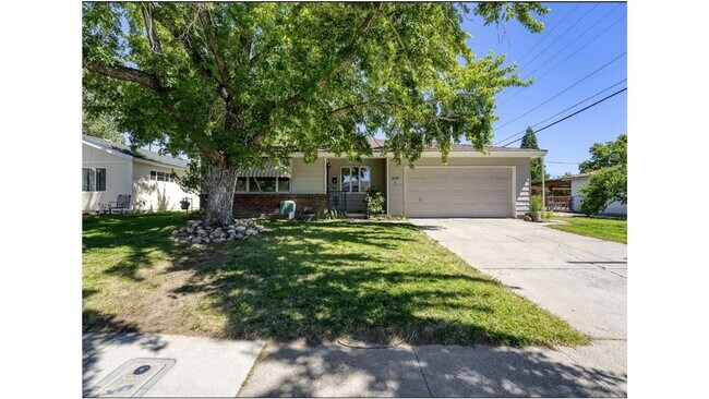 Primary Photo - Charming 1-story Home with a Big Backyard ...