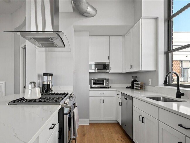 Building Photo - 2020 12th St NW